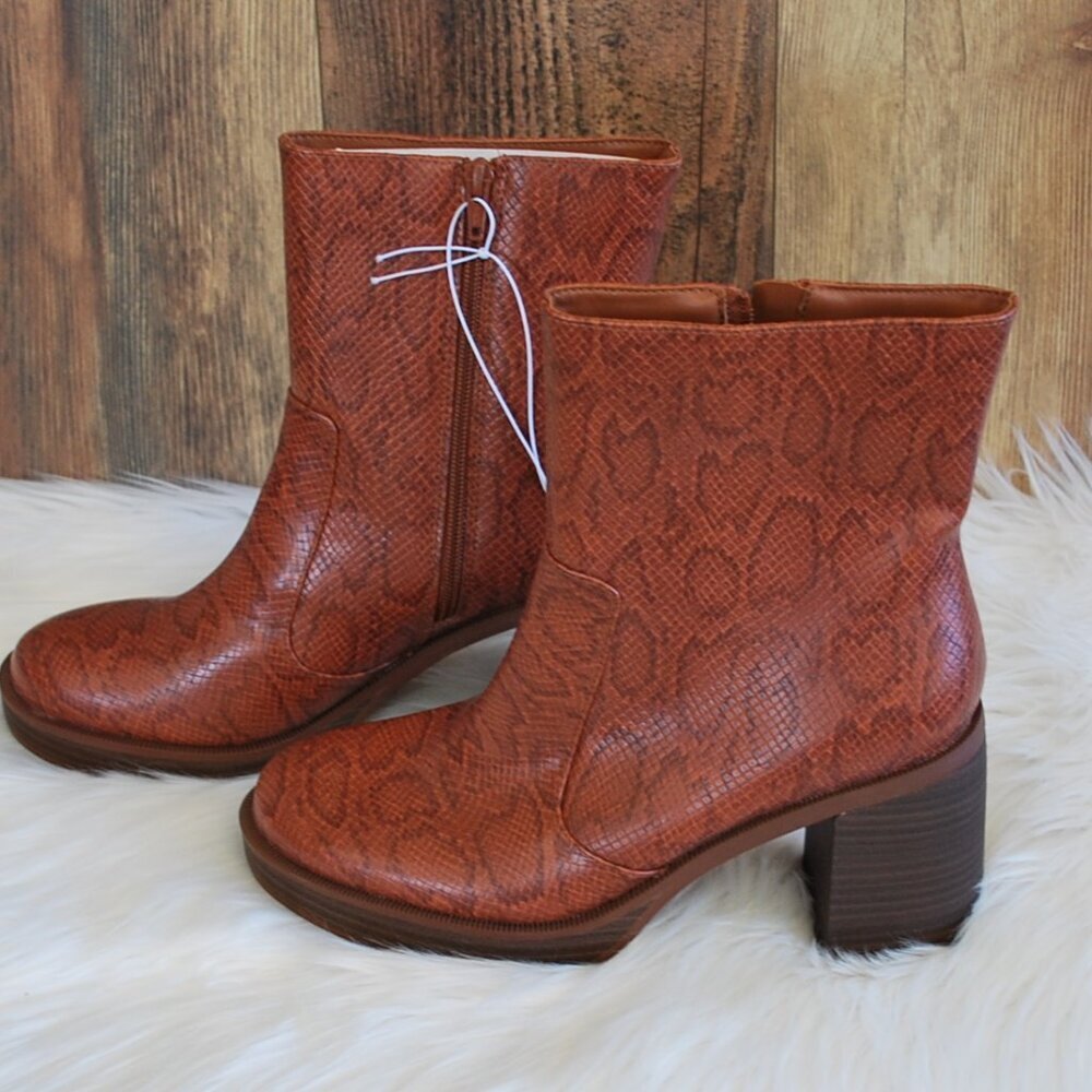 Universal Thread Snakeskin Pattern Platform Bootie Boots 9.5